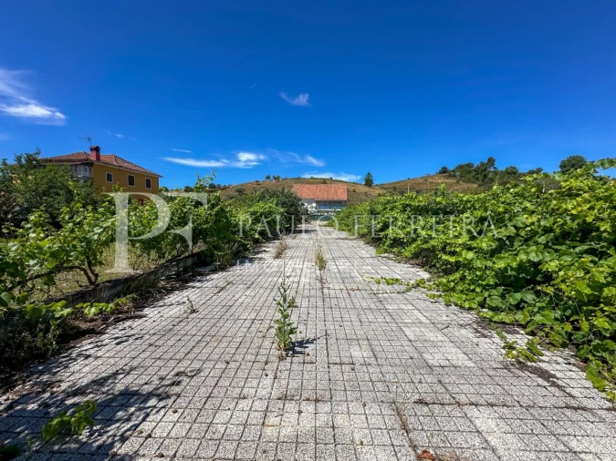 Moradia T4 para Venda em Torre de D. Chama Foto 44