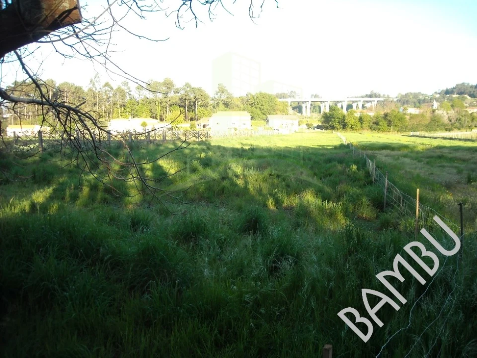 Terreno para Venda em Cornes Foto 2