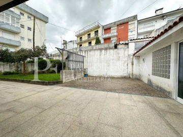 Moradia T4 para Venda em Vila Nova de Famalicão e Calendário