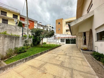 Moradia T4 para Venda em Vila Nova de Famalicão e Calendário