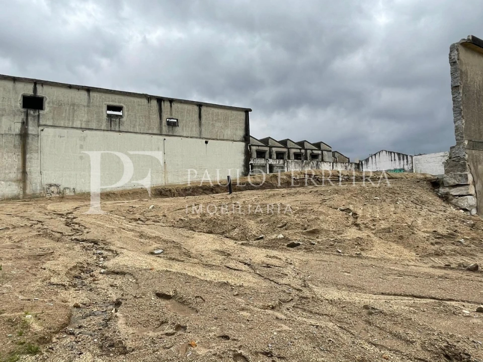 Terreno Comércio / Armazém para Venda em Avidos e Lagoa Foto 11