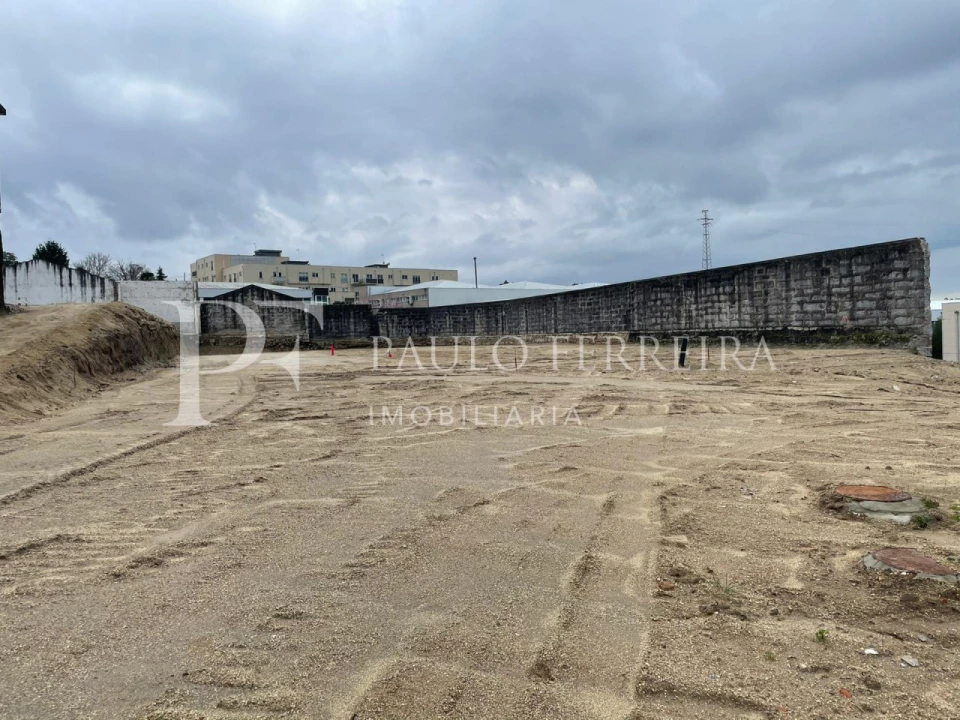 Terreno Comércio / Armazém para Venda em Avidos e Lagoa Foto 12