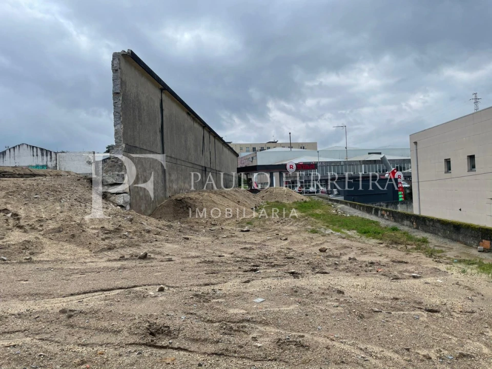 Terreno Comércio / Armazém para Venda em Avidos e Lagoa Foto 14