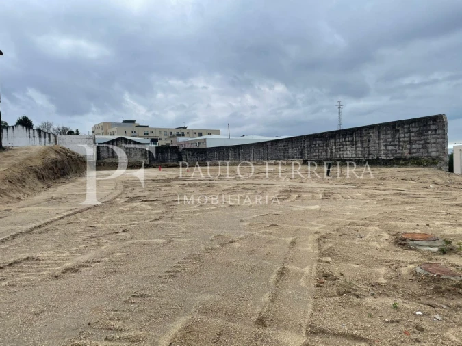 Terreno Comércio / Armazém para Venda em Avidos e Lagoa Foto 12