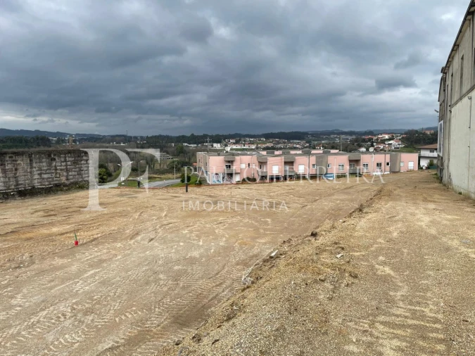Terreno Comércio / Armazém para Venda em Avidos e Lagoa Foto 19