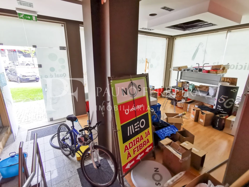 Loja para Venda em Antas e Abade de Vermoim Foto 5