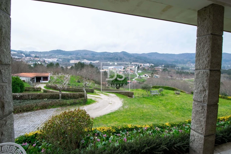 Moradia T3 para Venda em Campelo e Ovil Foto 46