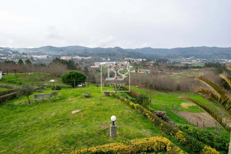 Moradia T3 para Venda em Campelo e Ovil Foto 47