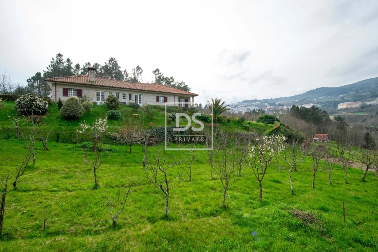 Moradia T3 para Venda em Campelo e Ovil Foto 60