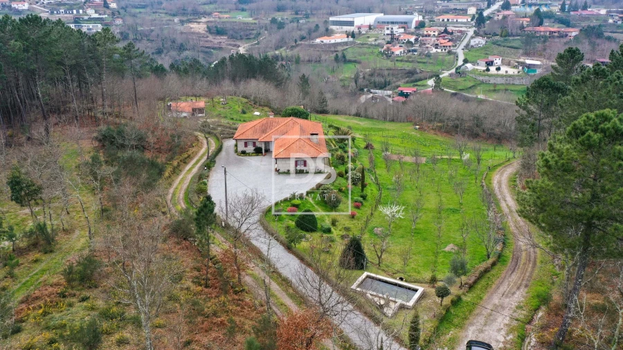 Moradia T3 para Venda em Campelo e Ovil Foto 55