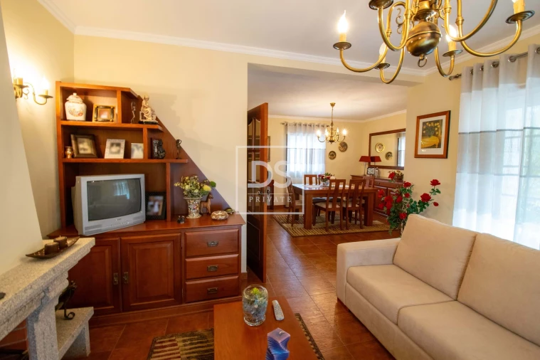 Moradia T3 para Venda em Campelo e Ovil Foto 15