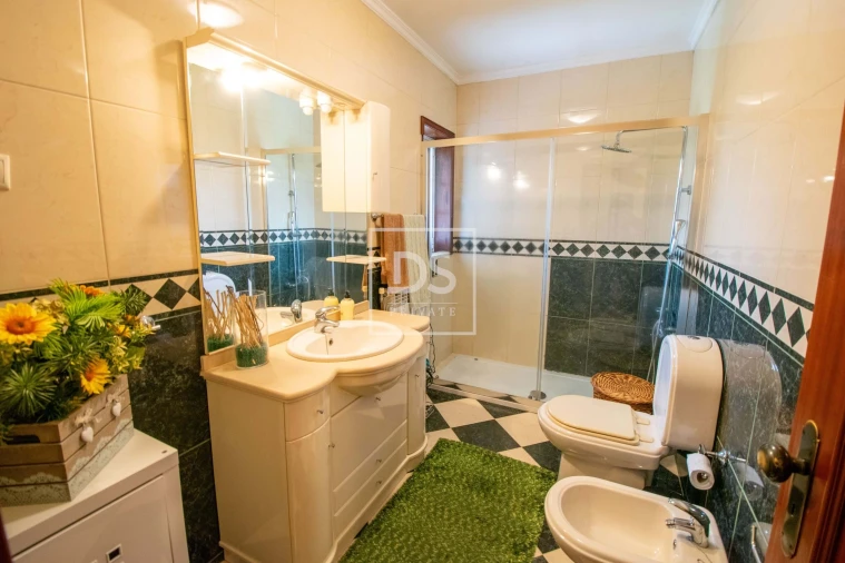 Moradia T3 para Venda em Campelo e Ovil Foto 27