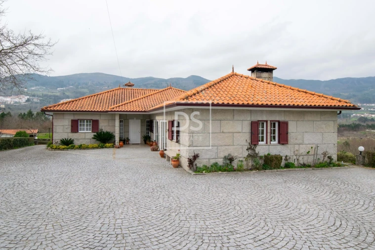 Moradia T3 para Venda em Campelo e Ovil Foto 7