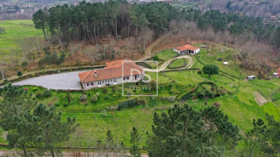 Moradia T3 para Venda em Campelo e Ovil Foto 57