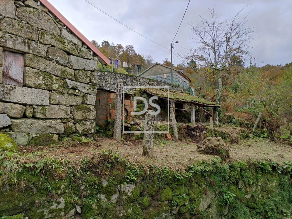 Moradia T3 para Venda em Campelo e Ovil Foto 10