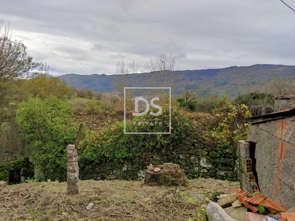 Moradia T3 para Venda em Campelo e Ovil Foto 12