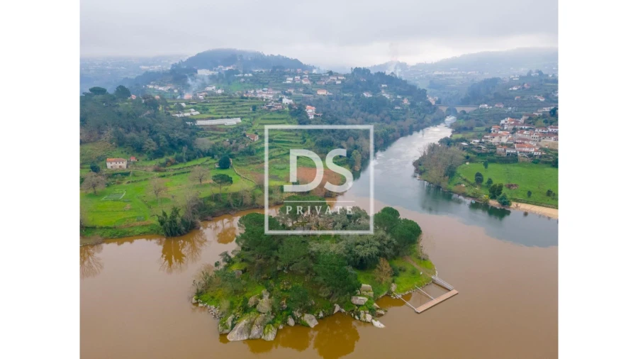 Quinta T6 para Venda em Souselo Foto 12