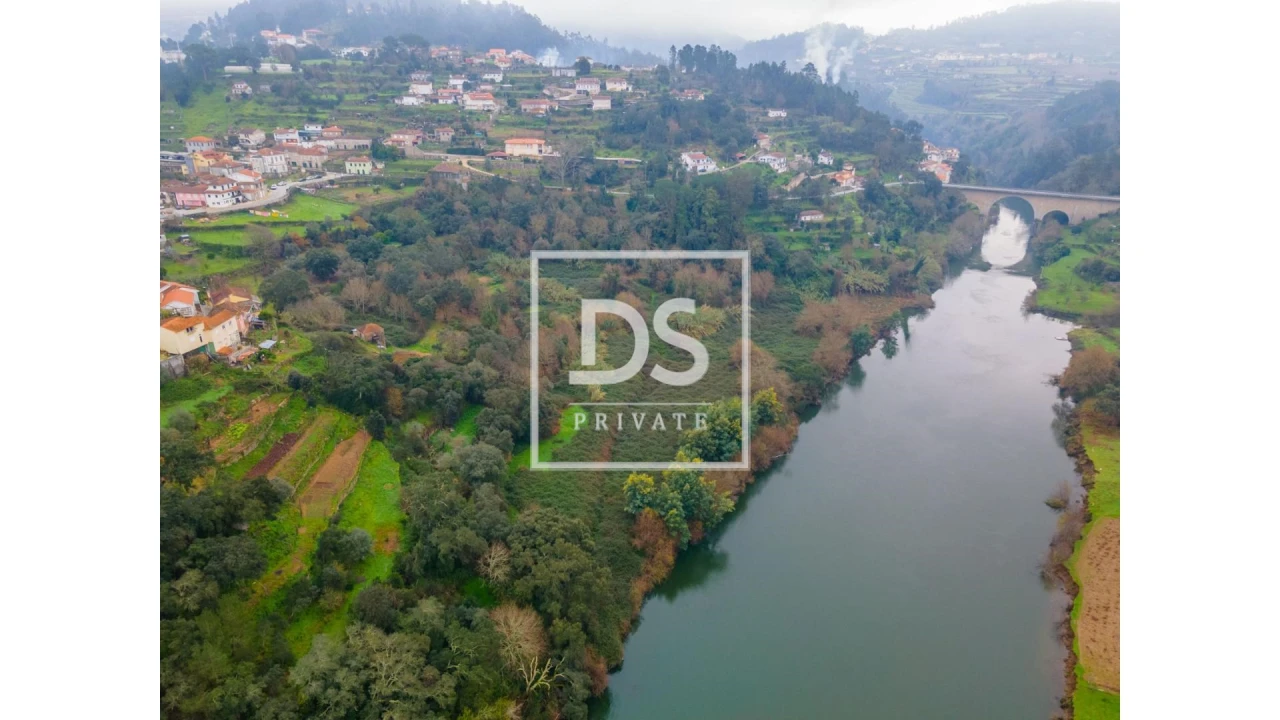 Quinta T6 para Venda em Souselo Foto 11