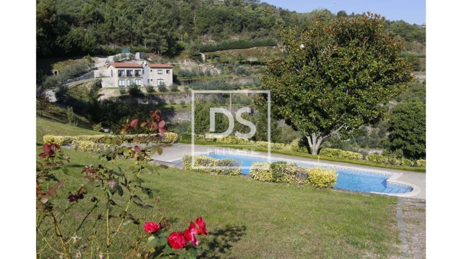 Quinta T10 para Venda em Paredes de Viadores e Manhuncelos Foto 1