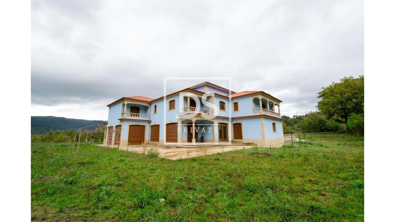 Moradia T8 para Venda em Campelo e Ovil Foto 34