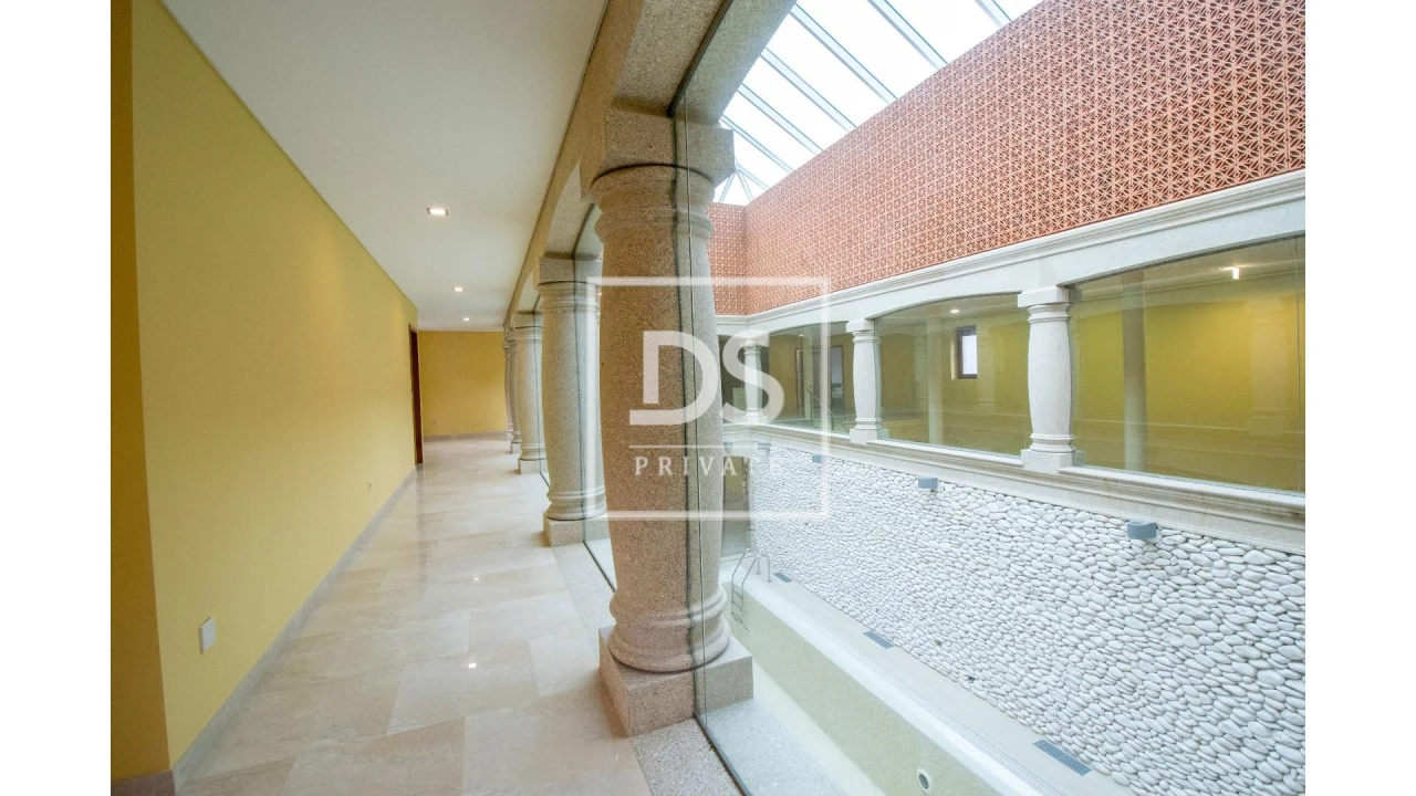 Moradia T8 para Venda em Campelo e Ovil Foto 30