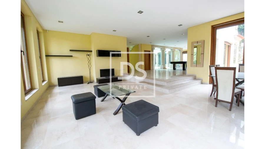 Moradia T8 para Venda em Campelo e Ovil Foto 8