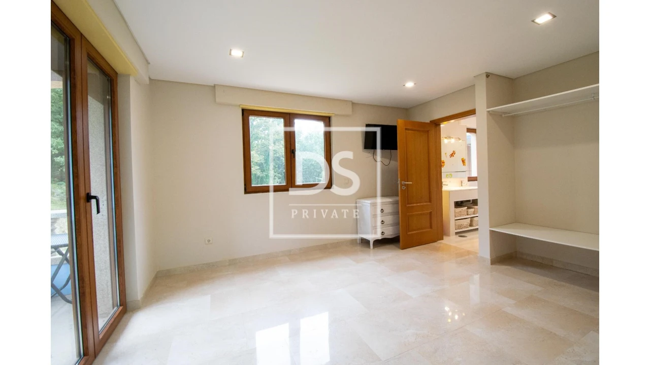 Moradia T8 para Venda em Campelo e Ovil Foto 20