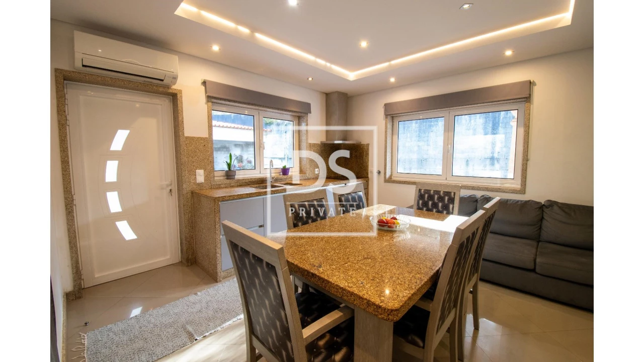 Moradia T3 para Venda em Lordelo Foto 12