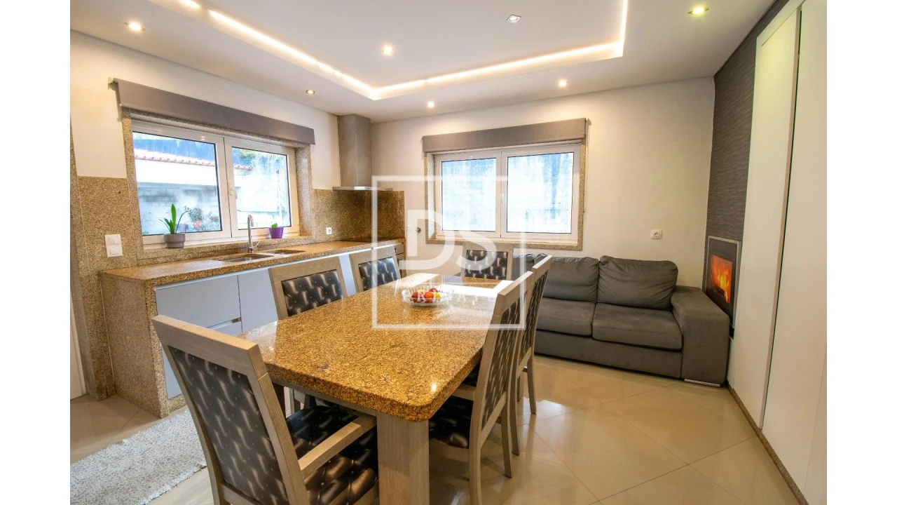 Moradia T3 para Venda em Lordelo Foto 13