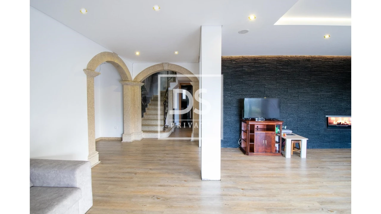 Moradia T3 para Venda em Lordelo Foto 14