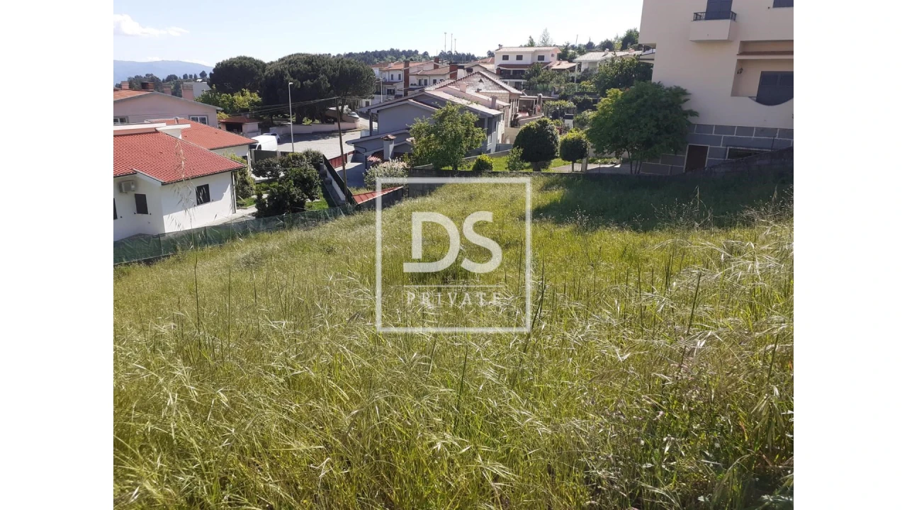 Terreno para Venda em Campelo e Ovil Foto 2