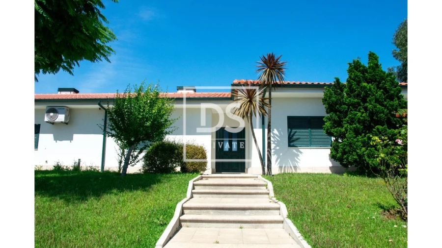 Moradia T5 para Venda em Bem Viver Foto 1