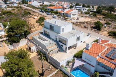 Moradia T4 para Venda em Aljezur