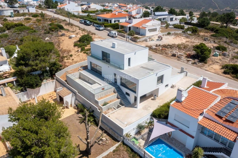 Moradia T4 para Venda em Aljezur Foto 3
