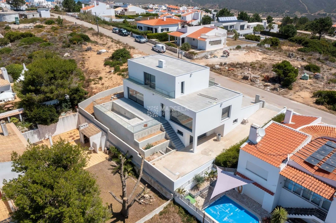 Moradia T4 para Venda em Aljezur Foto 3