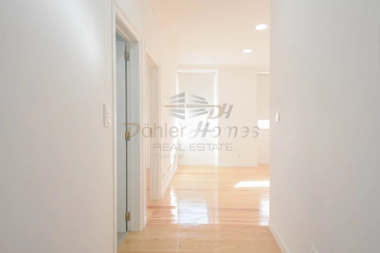 Apartamento T1 para Venda em São Vicente Foto 8
