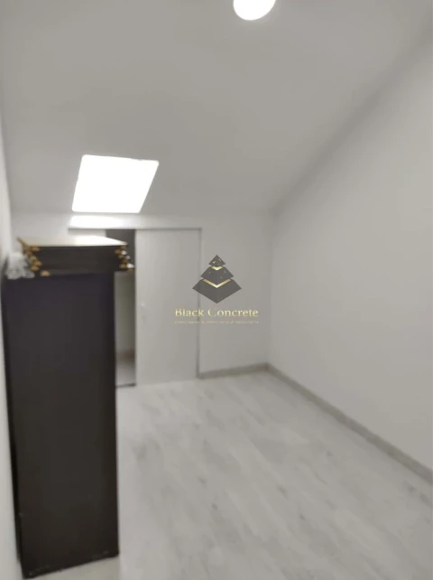 Moradia T9 para Venda em Ajuda