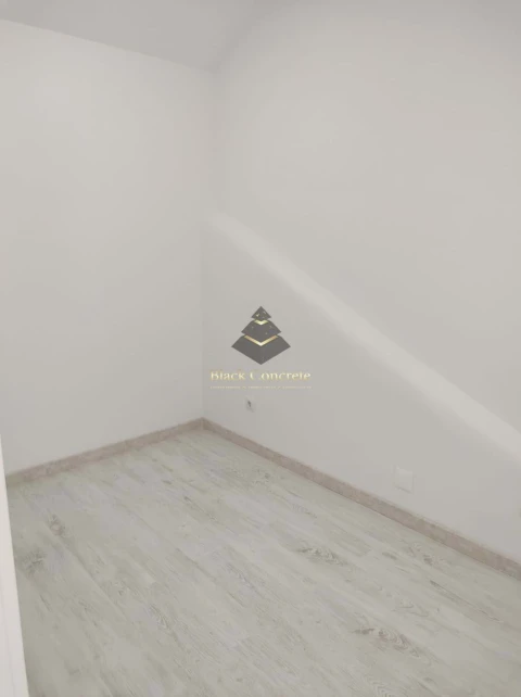 Moradia T9 para Venda em Ajuda