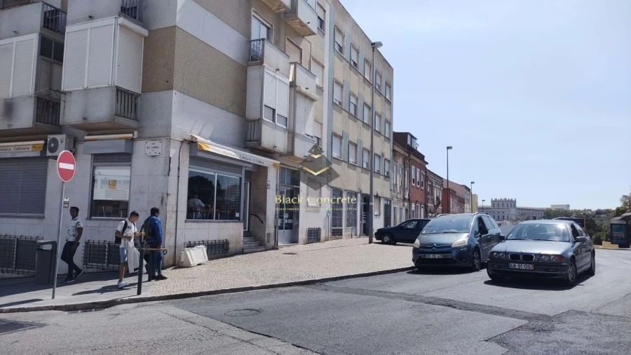 Moradia T9 para Venda em Ajuda Foto 18