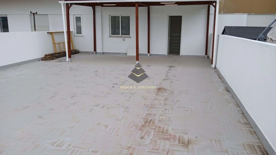 Negócio para Venda em Alto do Seixalinho, Santo André e Verderena Foto 2