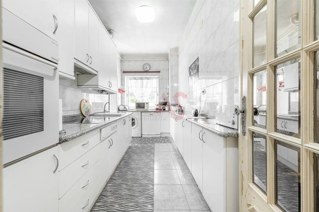 Apartamento T2 para Venda em Oliveira, São Paio e São Sebastião Foto 5