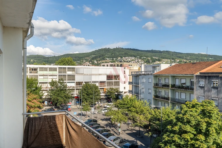 Apartamento T2 para Venda em Oliveira, São Paio e São Sebastião Foto 3