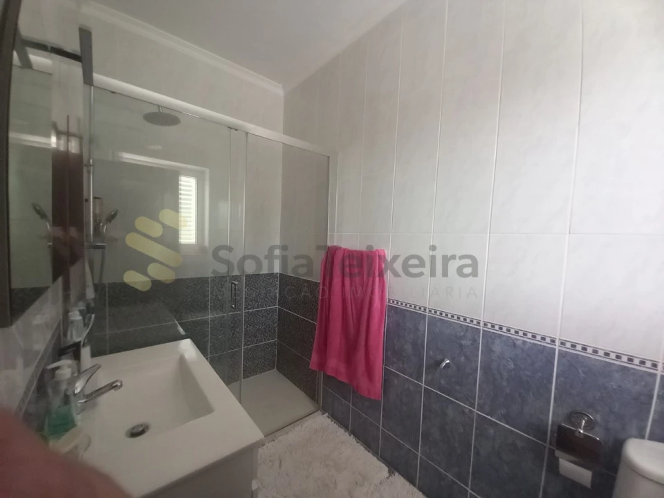 Moradia T5 para Venda em Vila Boa do Bispo Foto 13