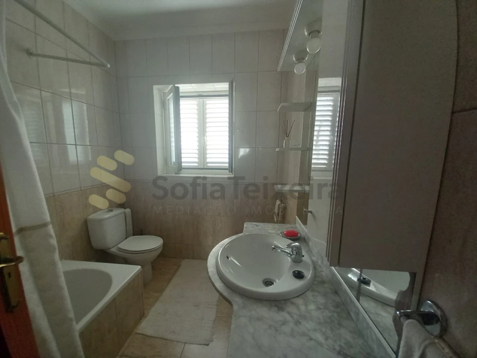 Moradia T5 para Venda em Vila Boa do Bispo Foto 16