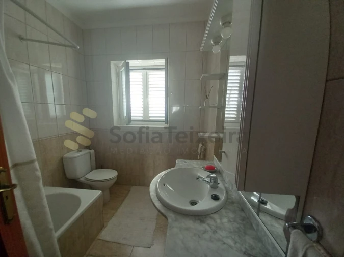 Moradia T5 para Venda em Vila Boa do Bispo Foto 16