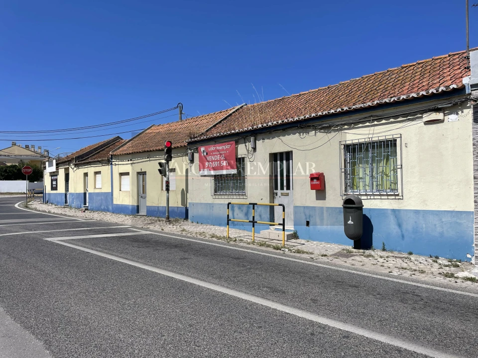 Moradia T6 para Venda em Moita Foto 2