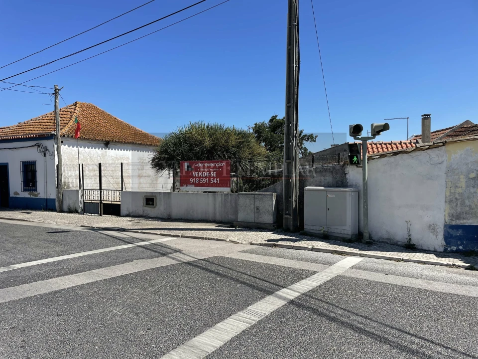 Moradia T6 para Venda em Moita Foto 8