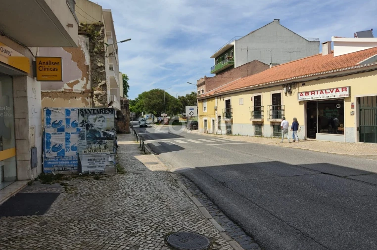 Moradia T1 para Venda em Loures Foto 13