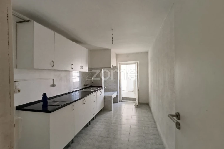 Moradia T1 para Venda em Loures Foto 19