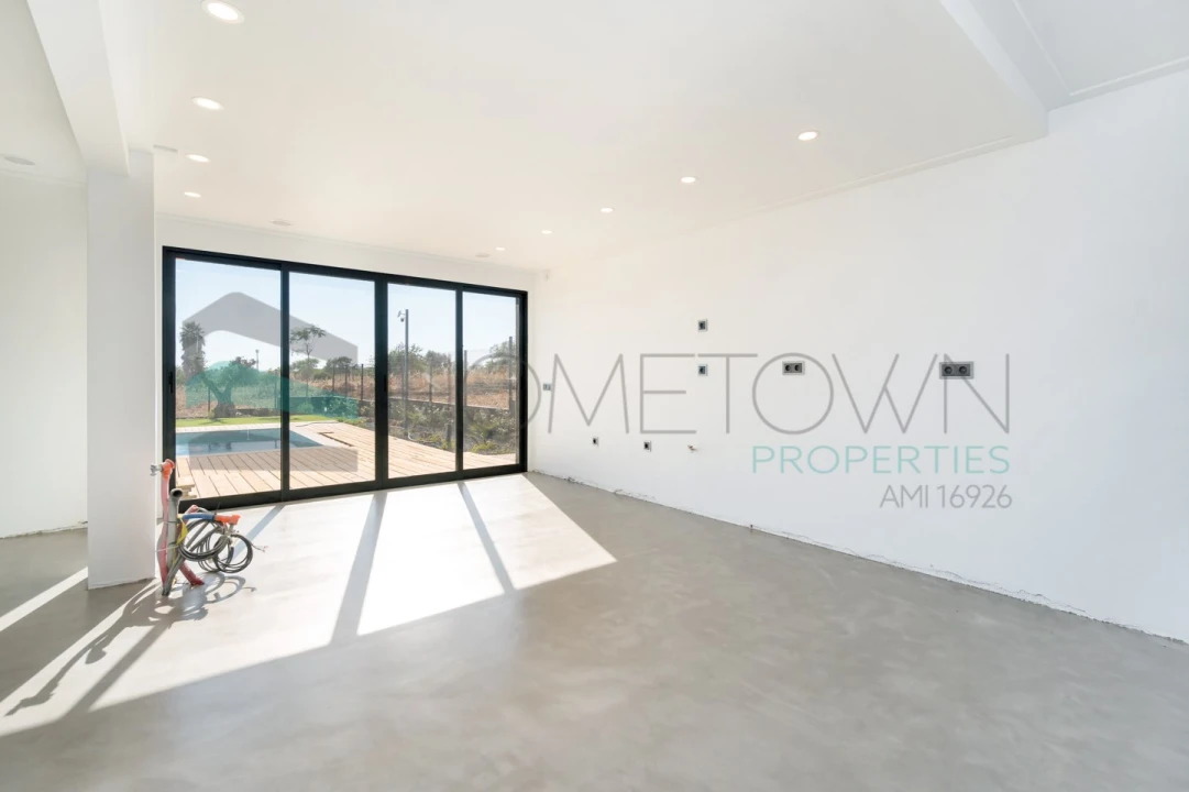 Moradia T5 para Venda em Quarteira Foto 21